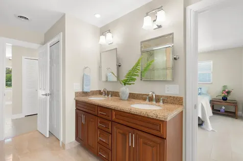 2820 NE 59th Street Fort Lauderdale FL 33308