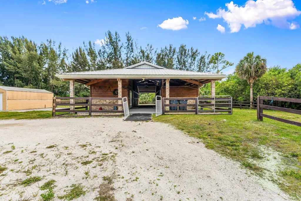 19482 Green Grove Court Loxahatchee FL 33470