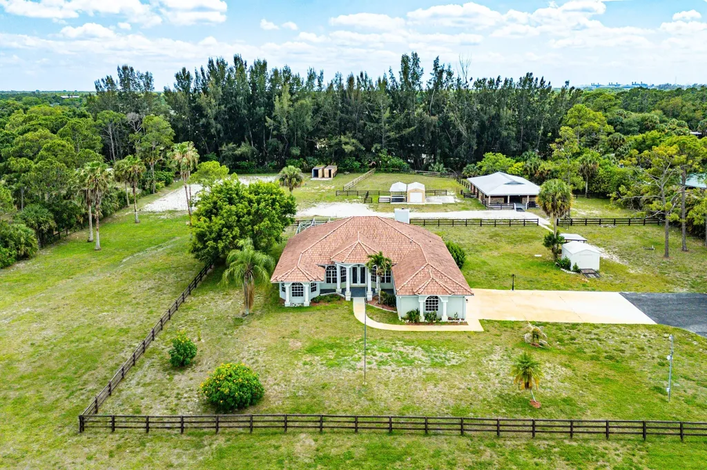 19482 Green Grove Court Loxahatchee FL 33470