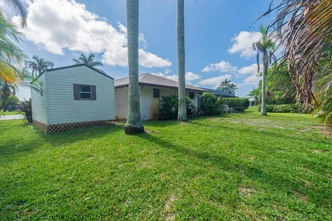 2814 SE Calvin Street Port St Lucie FL 34952