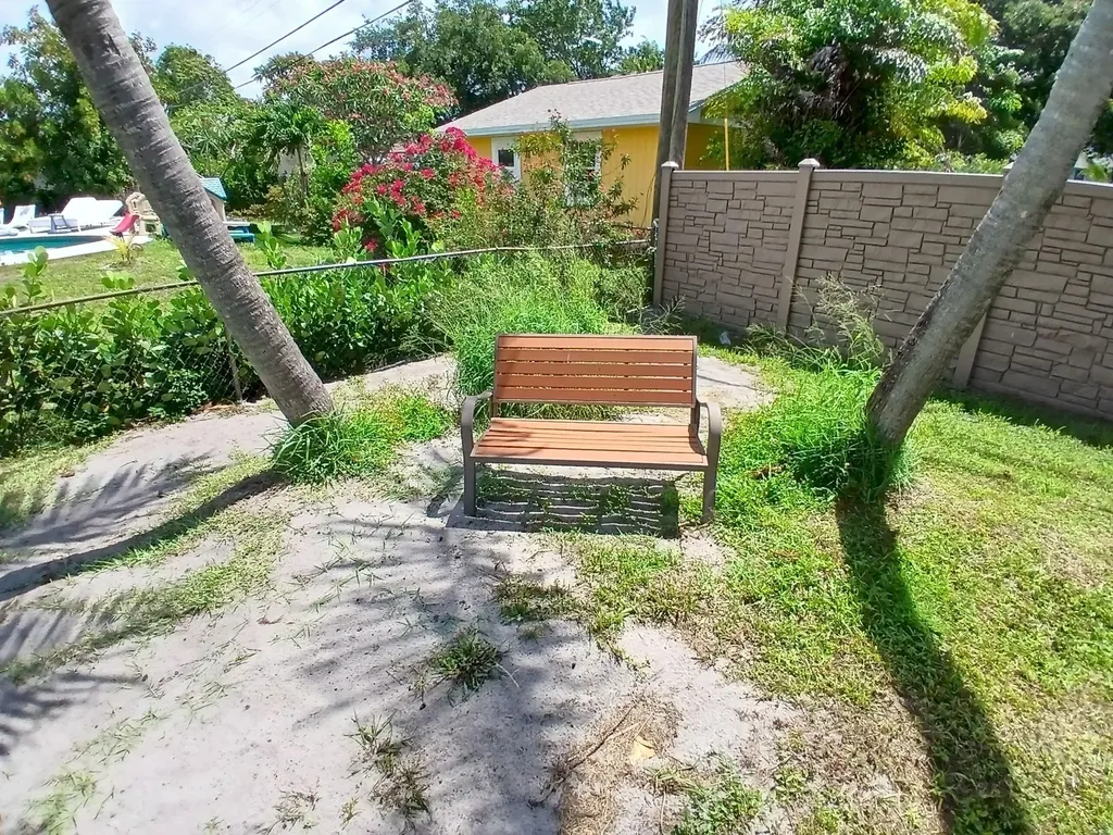 6640 Plymouth Drive N Lake Worth FL 33462