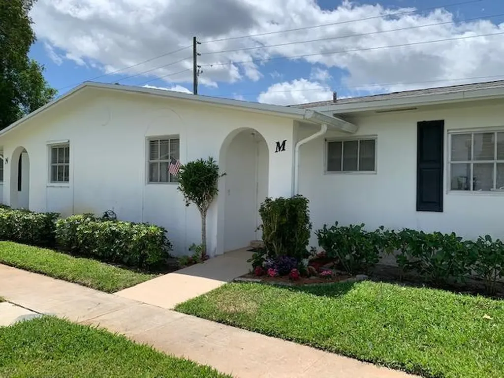 2916 Crosley Drive E West Palm Beach FL 33415