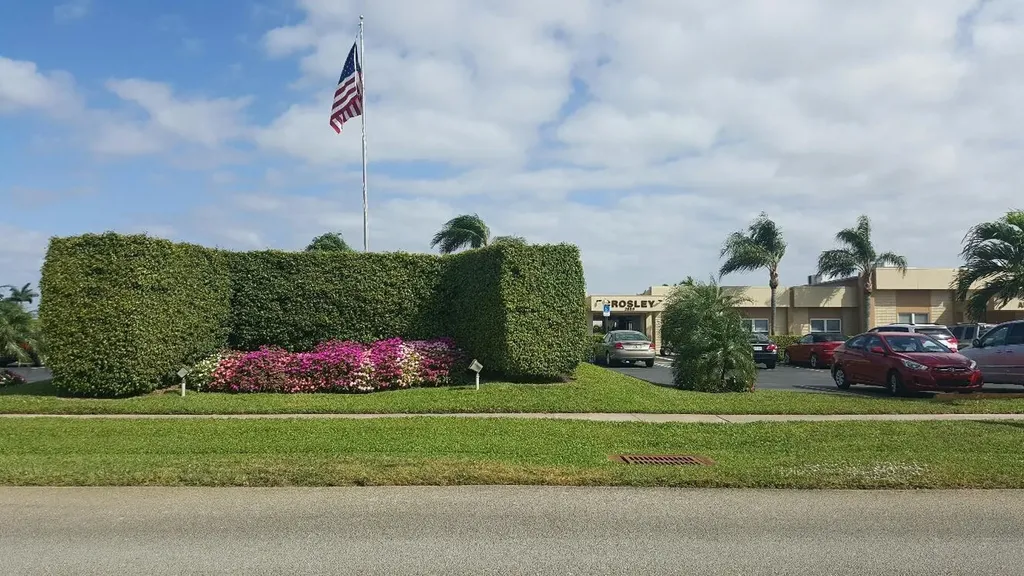 2916 Crosley Drive E West Palm Beach FL 33415