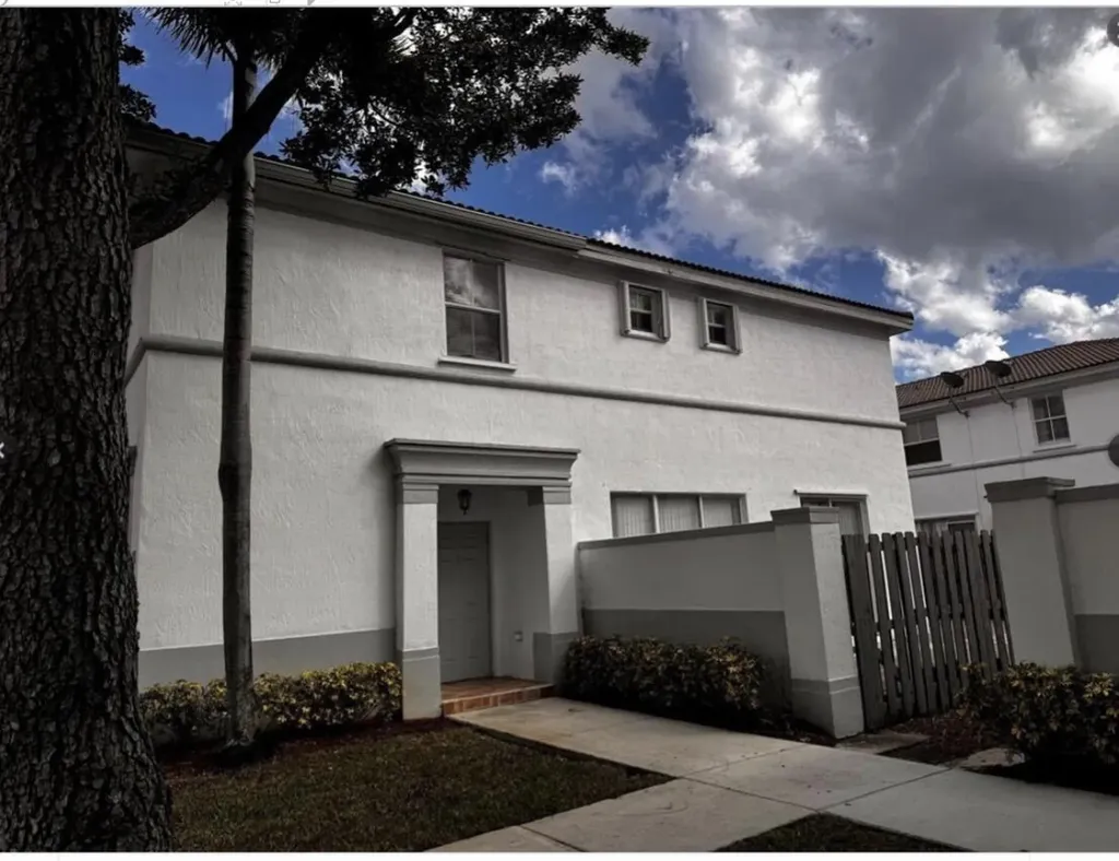 15746 SW 41st Street Miramar FL 33027