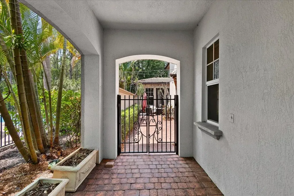 883 Taft Court Palm Beach Gardens FL 33410
