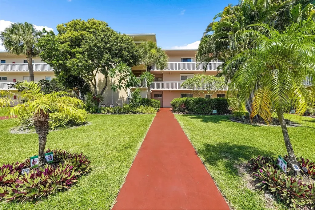 2856 S Garden Drive Drive S Lake Worth FL 33461
