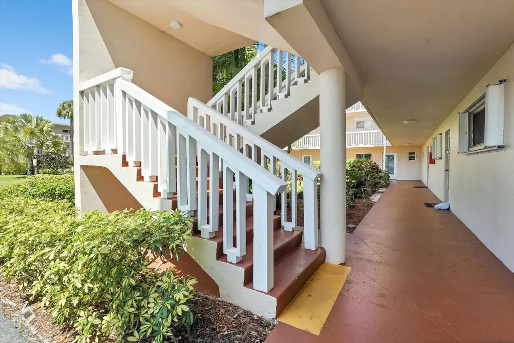 2856 S Garden Drive Drive S Lake Worth FL 33461