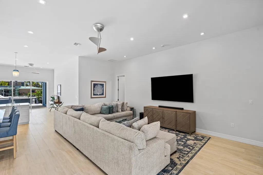 830 NE 72nd Street Boca Raton FL 33487