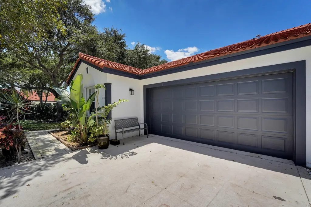 18475 Vía Di Sorrento Boca Raton FL 33496