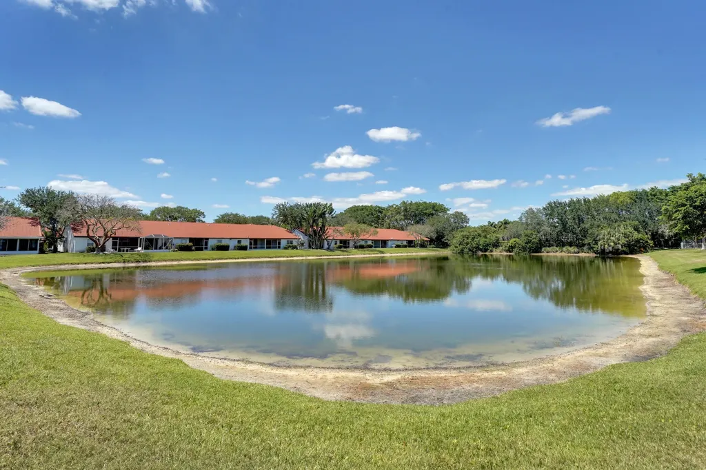 18475 Vía Di Sorrento Boca Raton FL 33496