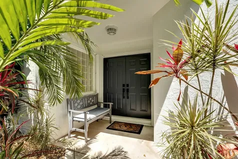18475 Vía Di Sorrento Boca Raton FL 33496