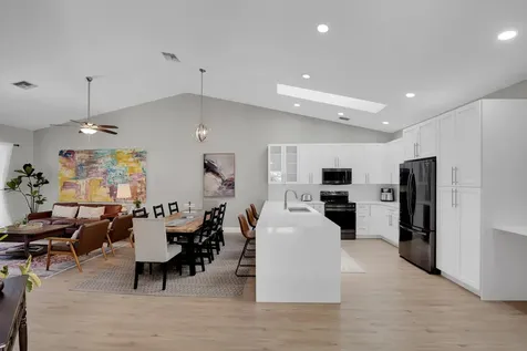 18475 Vía Di Sorrento Boca Raton FL 33496