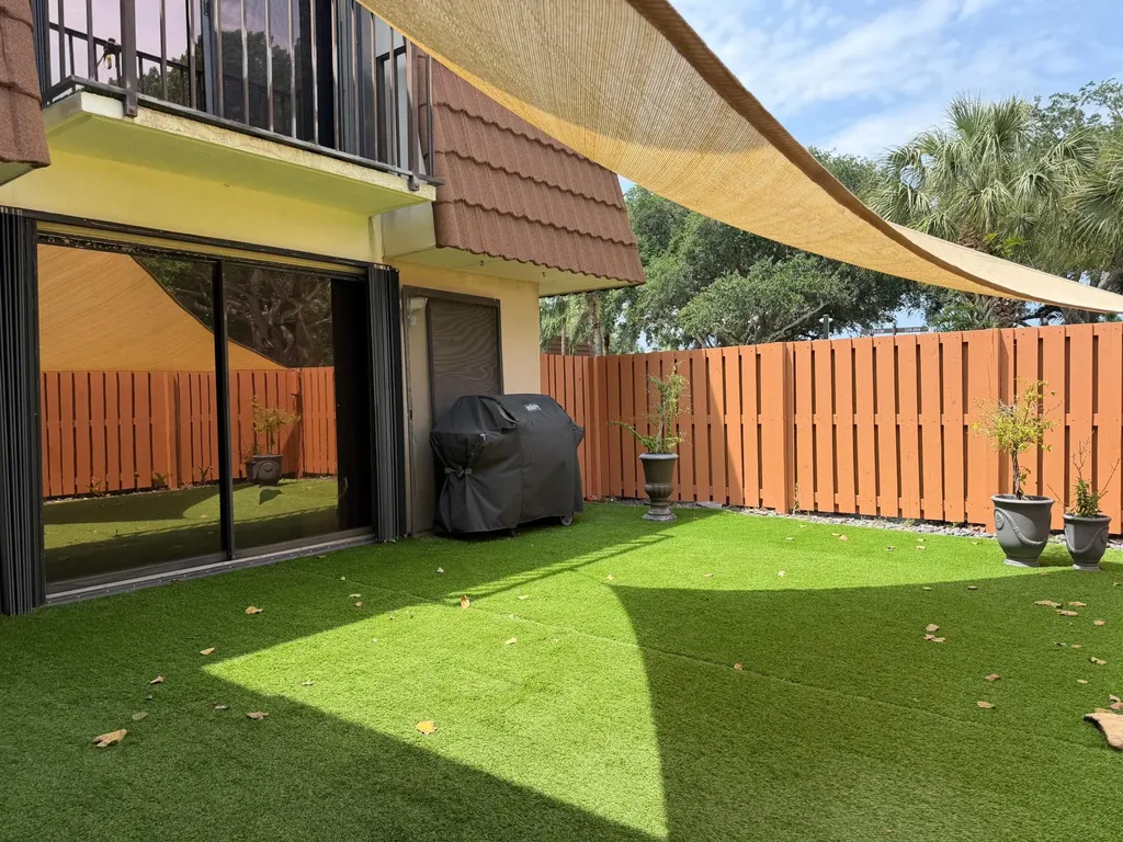 226 Charter Way West Palm Beach FL 33407