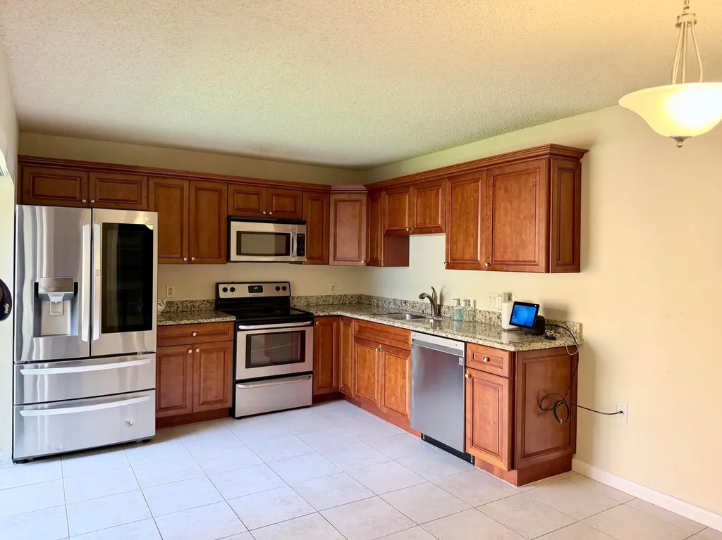 226 Charter Way West Palm Beach FL 33407