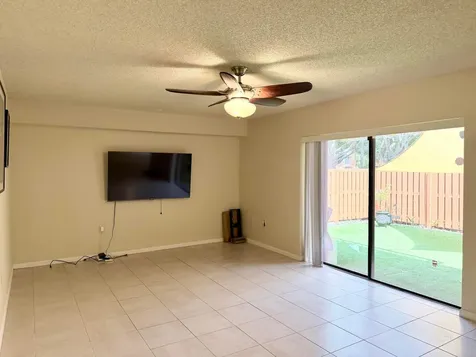 226 Charter Way West Palm Beach FL 33407