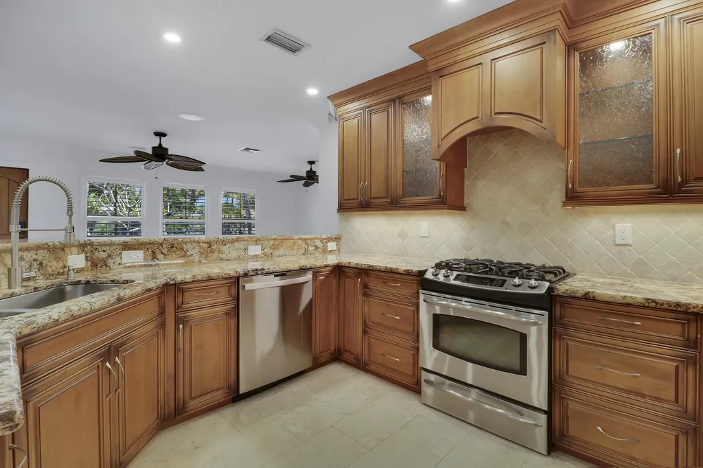 19931 Jasmine Drive Jupiter FL 33469