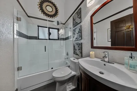 3068 S Oakland Forest Drive Oakland Park FL 33309