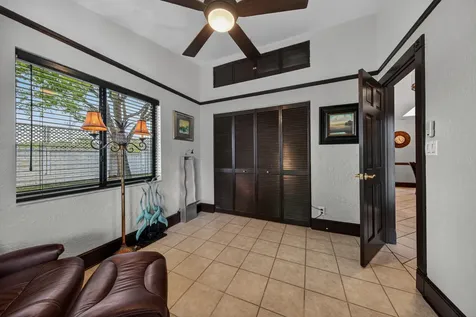 3068 S Oakland Forest Drive Oakland Park FL 33309