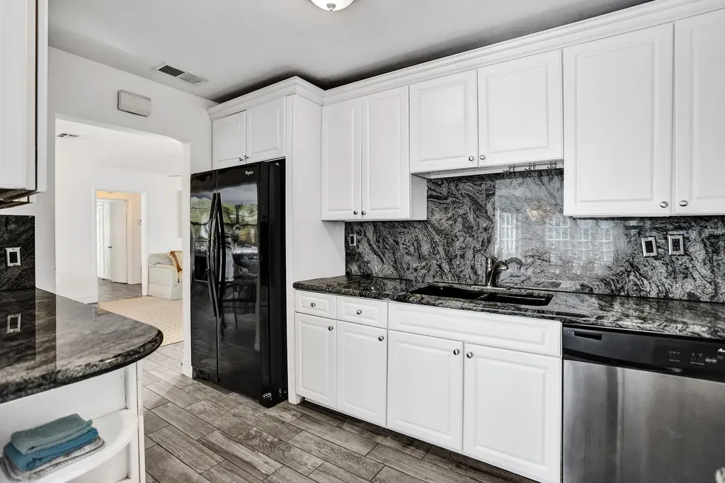 107 N Swinton Circle Delray Beach FL 33444