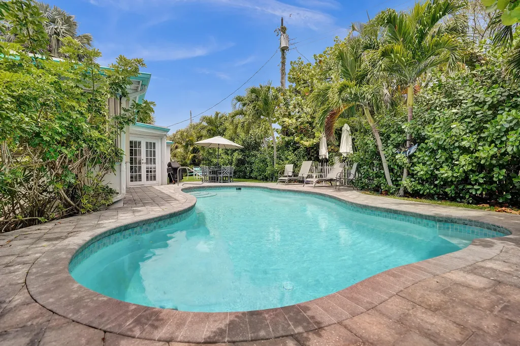 107 N Swinton Circle Delray Beach FL 33444