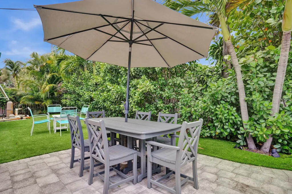107 N Swinton Circle Delray Beach FL 33444