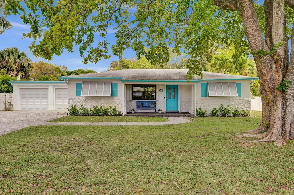 107 N Swinton Circle Delray Beach FL 33444