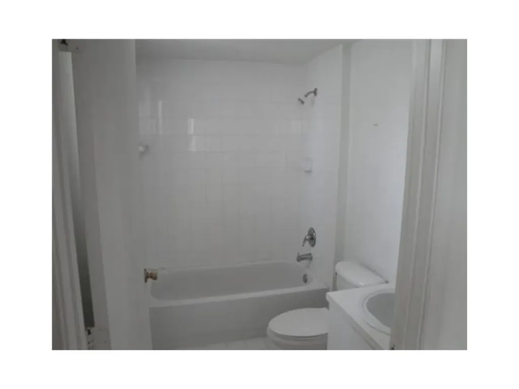 3241 Sabal Palm Manor Davie FL 33024