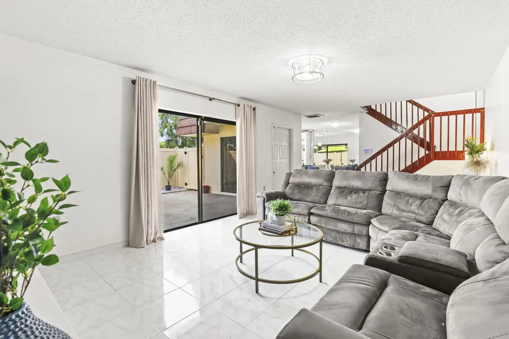 7813 78th Way West Palm Beach FL 33407