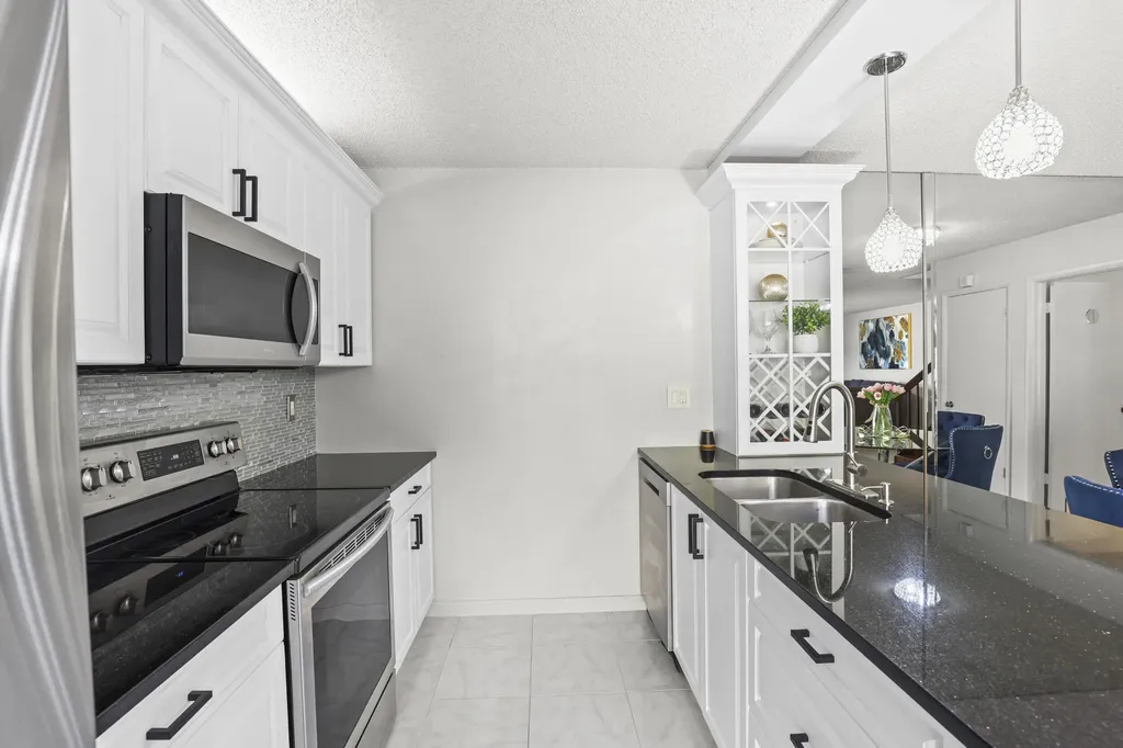 7813 78th Way West Palm Beach FL 33407
