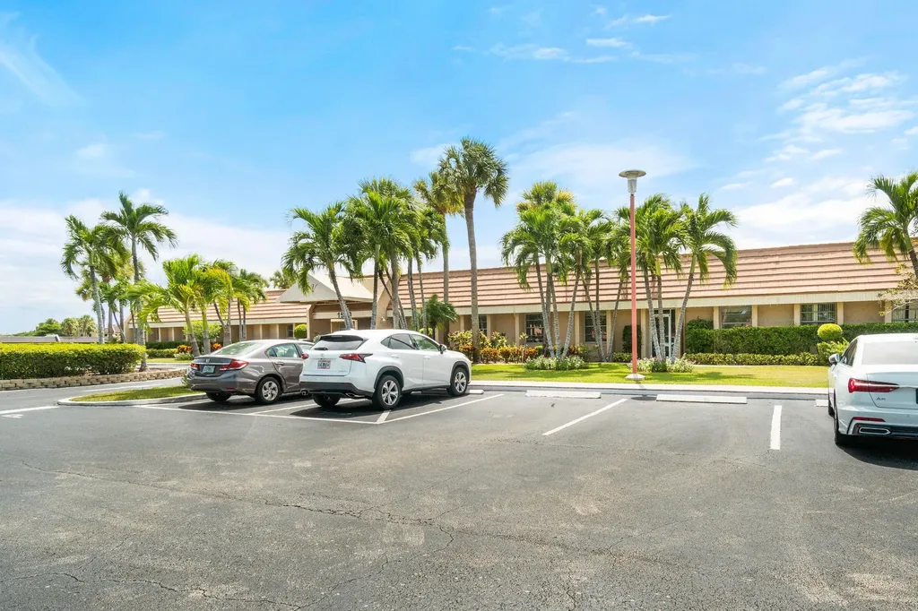 201 Lake Dora Drive West Palm Beach FL 33411