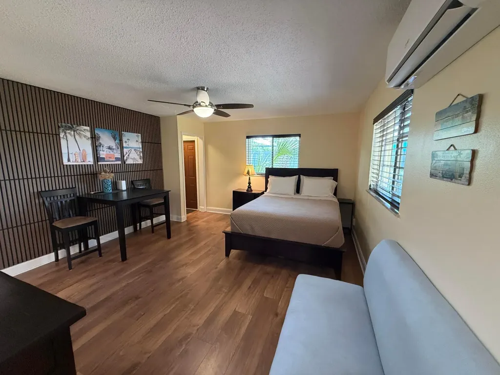 803 NE 2nd Avenue Delray Beach FL 33444