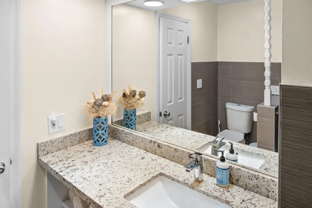 803 NE 2nd Avenue Delray Beach FL 33444