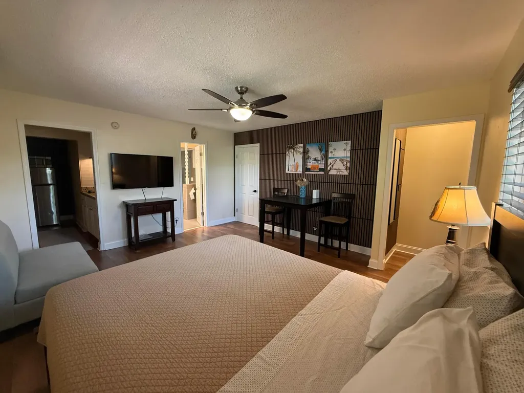 803 NE 2nd Avenue Delray Beach FL 33444