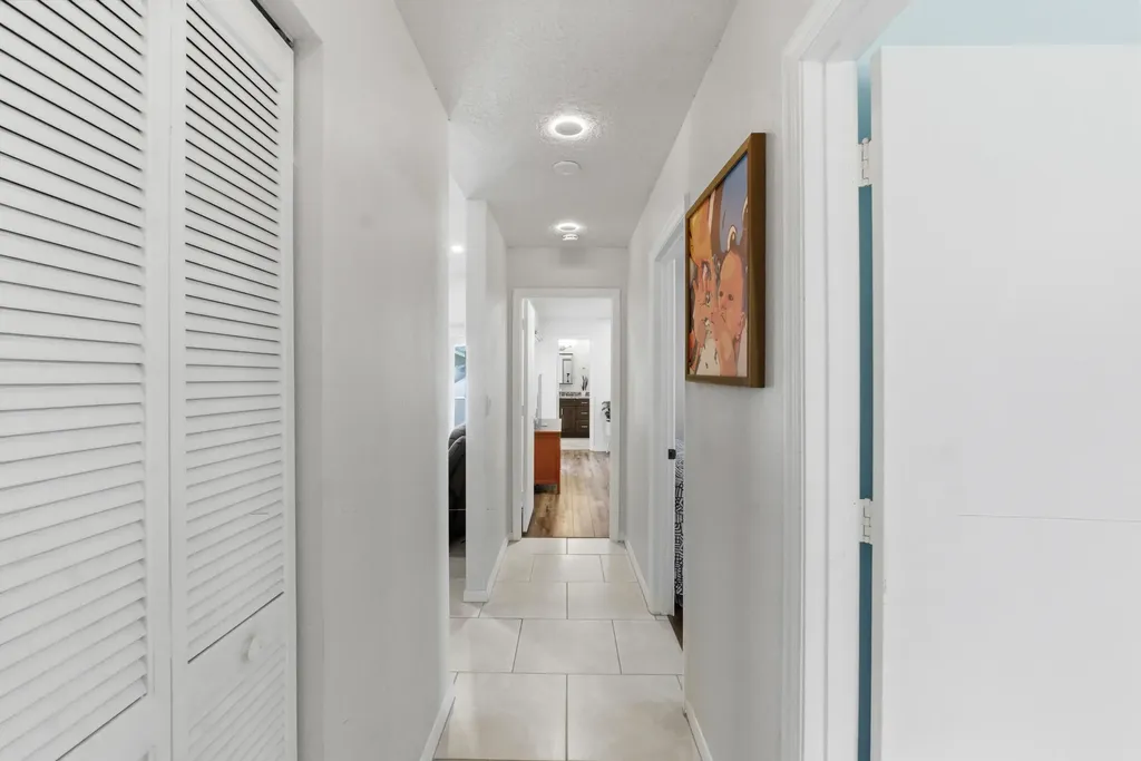 7215 NW 43rd Street Coral Springs FL 33065