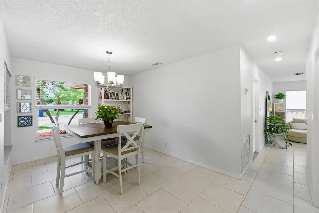 7215 NW 43rd Street Coral Springs FL 33065