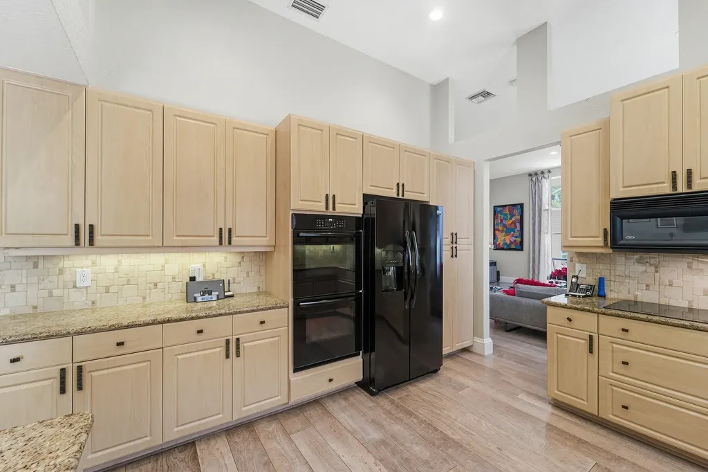 16197 Villa Vizcaya Place Delray Beach FL 33446