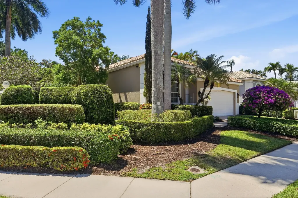 16197 Villa Vizcaya Place Delray Beach FL 33446