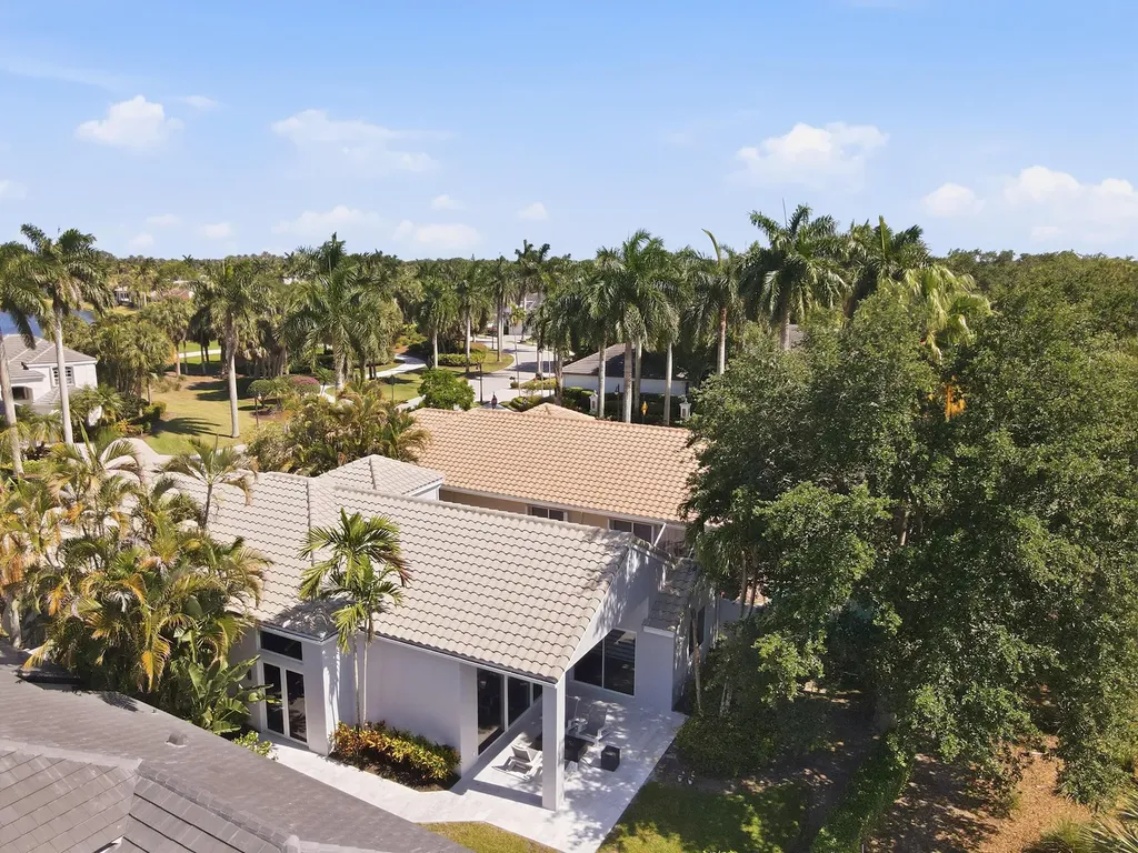 16197 Villa Vizcaya Place Delray Beach FL 33446