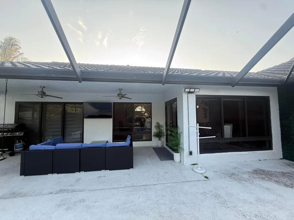 7670 Live Oak Drive Coral Springs FL 33065