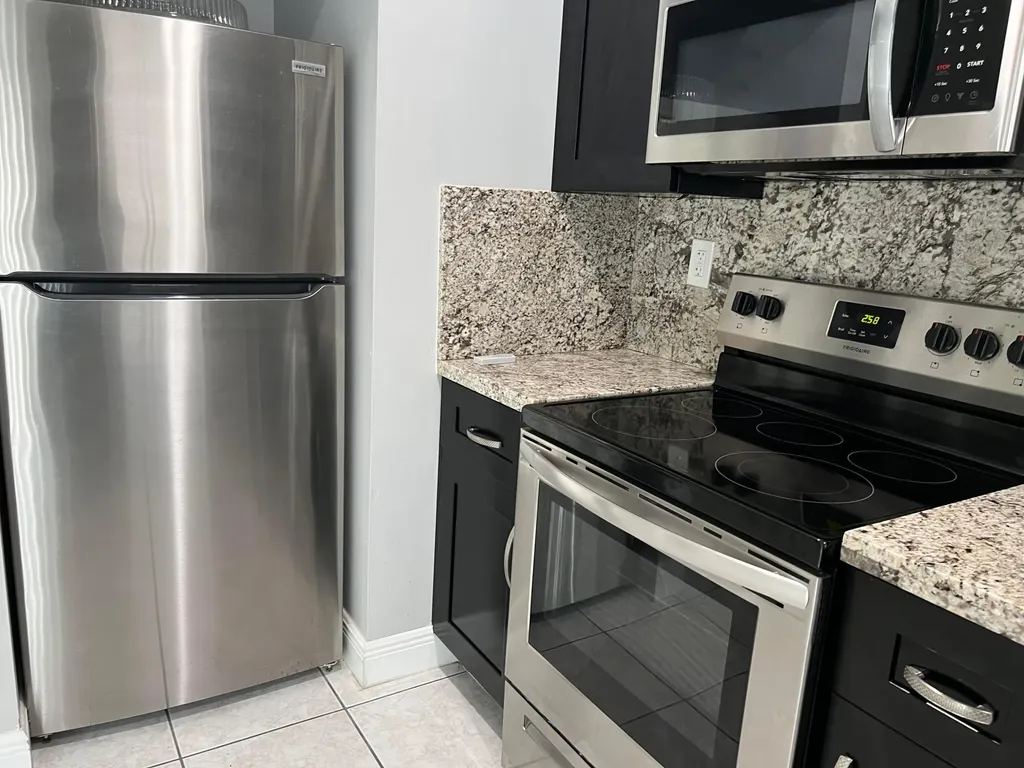 13671 Yarmouth Court Wellington FL 33414