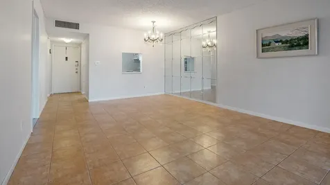 5890 NW 64th Avenue Tamarac FL 33319
