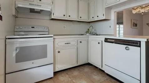 5890 NW 64th Avenue Tamarac FL 33319