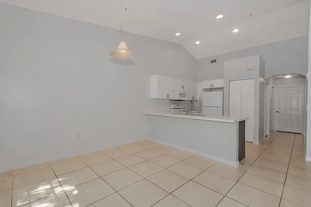 3838 SW 48th Avenue Hollywood FL 33023