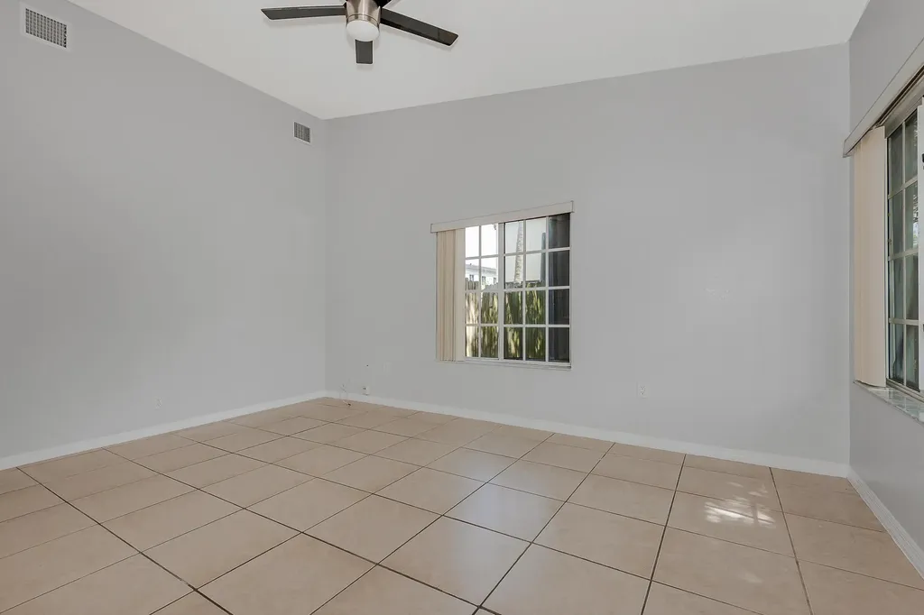 3838 SW 48th Avenue Hollywood FL 33023