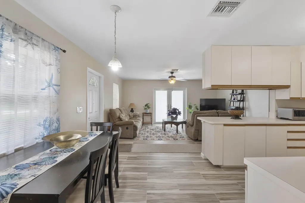 3344 Plaza Place Lake Worth FL 33462