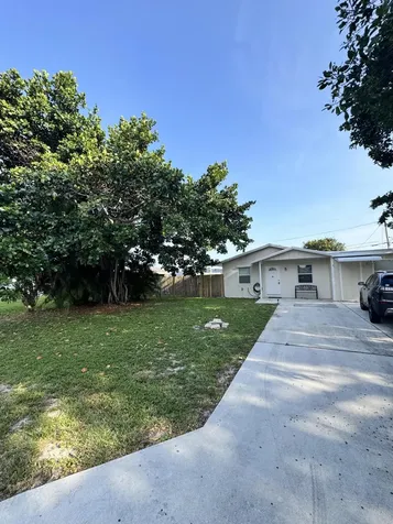 3344 Plaza Place Lake Worth FL 33462