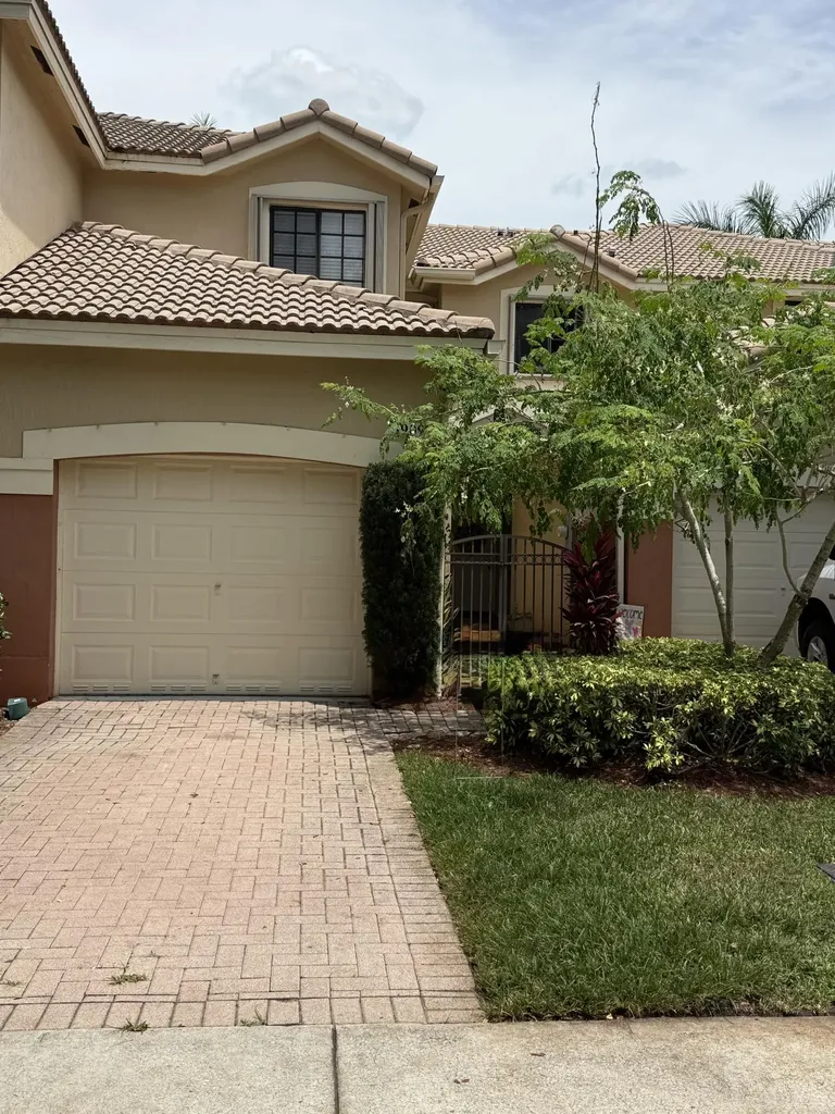 3909 Tree Top Drive Weston FL 33332