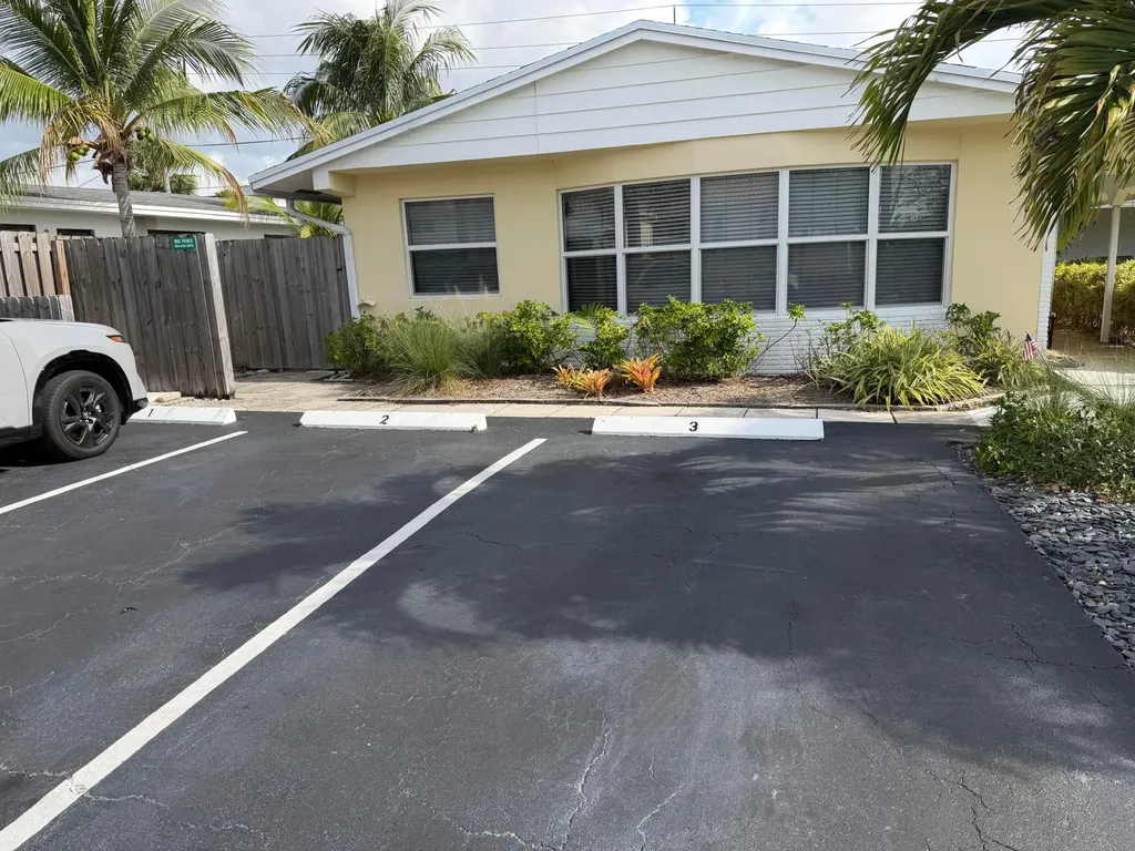 2051 NE 56th Street Fort Lauderdale FL 33308