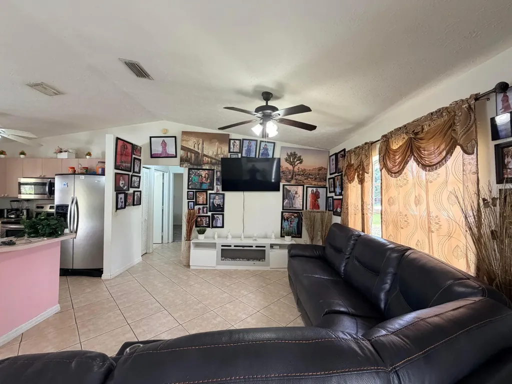 1342 SW Wampler Avenue Port St Lucie FL 34953