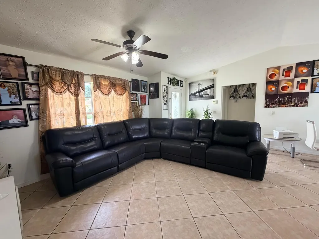1342 SW Wampler Avenue Port St Lucie FL 34953